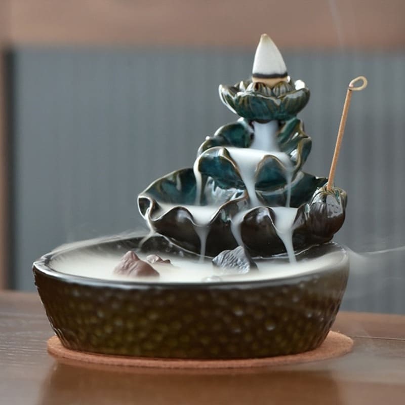 Brûleur d'encens Étang de Lotus pour méditation Brûleur d'encens Étang de Lotus pour méditation